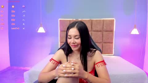 natalia_saenzz_ online show from April 14, 12:49 pm