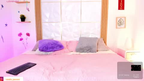       online show from April 24, 7:49 pm