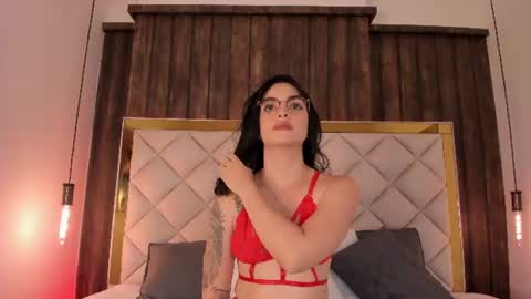 Natalie Oliveira online show from July 21, 11:33 am