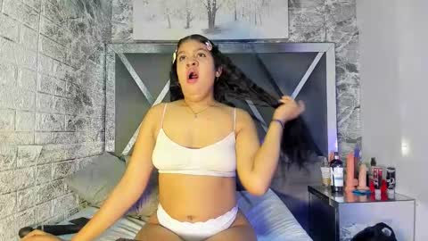 natalieevansx online show from February 13, 2:51 pm