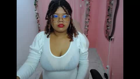 Snapshot of natalielabellex1 chatting on October 4, 5:39 pm natalielabellex1 online show from October 4, 5:39 pm