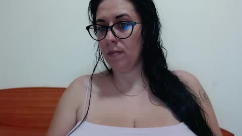 Snapshot of natally565656 chatting on October 8, 1:15 pm natally online show from October 8, 1:15 pm
