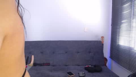   online show from April 25, 5:43 pm