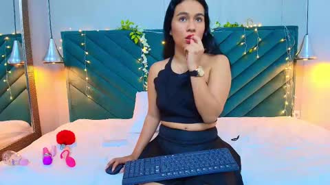 Snapshot of natalywilliams chatting on March 1, 12:01 pm Nataly online show from March 1, 12:01 pm