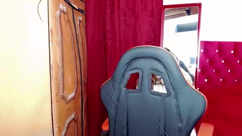 natasha__magics online show from December 3, 4:04 am