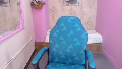  N A T A S H A  online show from April 21, 5:53 pm