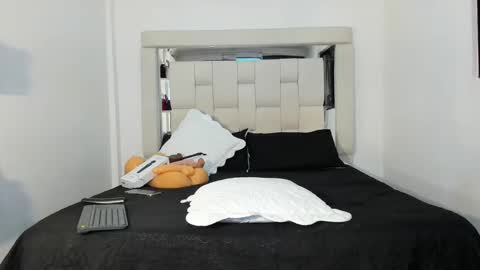 SARA online show from February 12, 9:11 pm