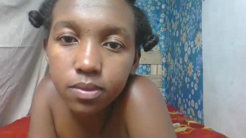 nathalia069 online show from April 27, 10:29 pm