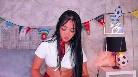 NathalyMoore online show from July 3, 8:48 pm