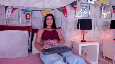 NathalyMoore online show from July 9, 9:06 pm