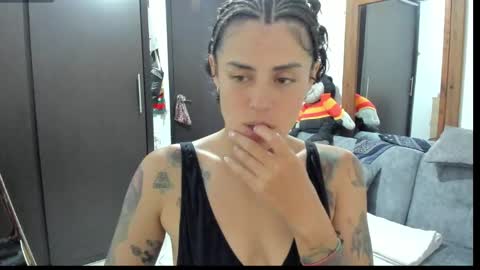 natt_op online show from April 29, 2:59 am