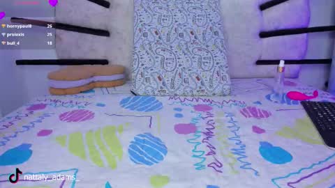 Snapshot of nattaly_adams_ chatting on October 1, 10:15 pm Naty online show from October 1, 10:15 pm