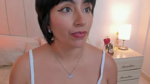 Nathalie online show from May 9, 9:50 pm