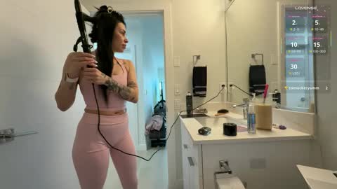 NATTY FIERROS online show from February 20, 6:31 pm