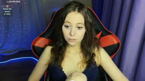 natural_babe666 online show from April 9, 1:30 am