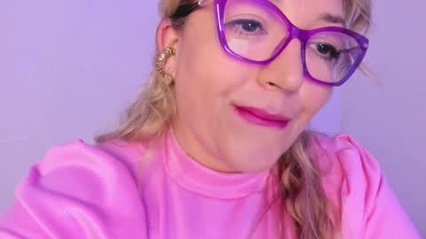 Snapshot of naty__mature_ chatting on October 5, 10:15 pm Nataly online show from October 5, 10:15 pm