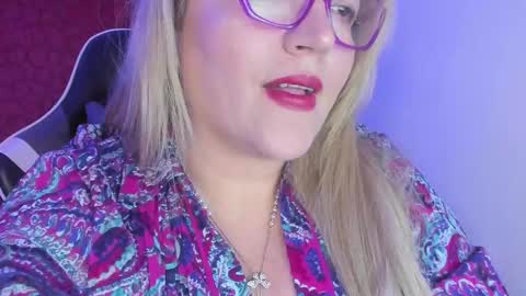 Snapshot of naty__mature_ chatting on September 17, 1:25 am Nataly online show from September 17, 1:25 am