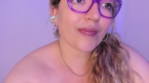 Snapshot of naty__mature_ chatting on October 6, 10:25 pm Nataly online show from October 6, 10:25 pm