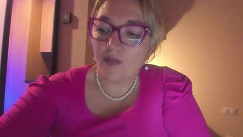 Snapshot of naty__mature_ chatting on September 23, 2:10 am Nataly online show from September 23, 2:10 am