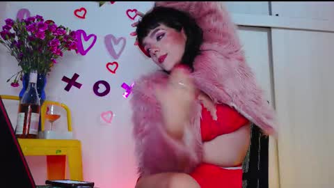 Em  please help me reach 100 thumbs up 3 online show from February 15, 12:35 am