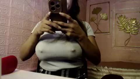 naughty_lorien143 online show from April 3, 12:14 pm