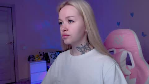 Mable online show from April 28, 2:27 am