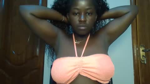 Snapshot of naughty_sluttygal chatting on September 9, 6:41 pm Lydiah online show from September 9, 6:41 pm