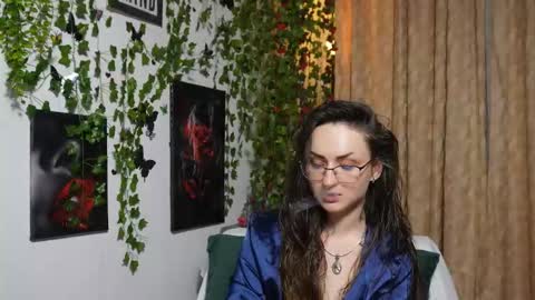 Snapshot of naughtyhomemade17 chatting on October 14, 12:19 pm Mya Alexya online show from October 14, 12:19 pm