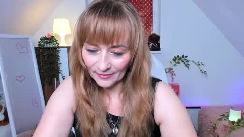 Snapshot of naughtymilane chatting on October 18, 9:05 pm Milana - on air every day except Wednesday from 9 pm to 4 am European time online show from October 18, 9:05 pm
