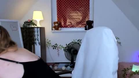 Snapshot of naughtymilane chatting on September 17, 8:51 pm Milana - on air every day except Wednesday from 9 pm to 4 am European time online show from September 17, 8:51 pm