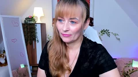 Snapshot of naughtymilane chatting on September 25, 9:34 pm Milana - on air every day except Wednesday from 9 pm to 4 am European time online show from September 25, 9:34 pm