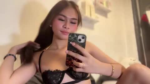 your girlfriend mira online show from February 11, 10:22 pm