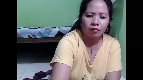 Snapshot of naughtymom26 chatting on February 1, 2:02 pm naughtymom26 online show from February 1, 2:02 pm