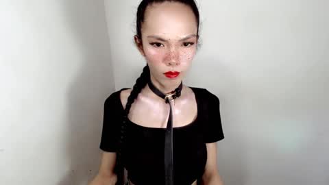 naughtypetiteangel online show from September 24, 9:41 am