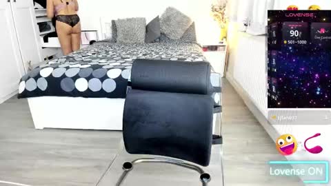 KimBeee online show from February 18, 6:59 am