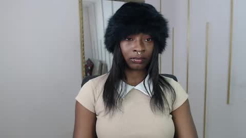 Nayaris 3 online show from April 25, 1:41 pm