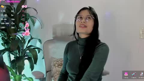 Naye  online show from April 22, 4:20 am