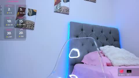 Nayla online show from October 11, 7:46 am