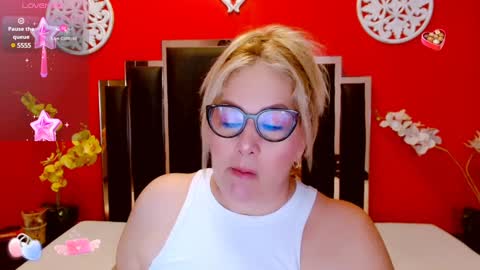 Lady Nayla online show from February 4, 5:01 pm