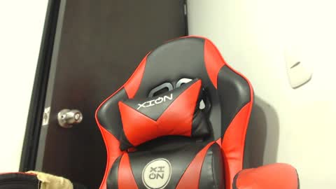 Laura   online show from April 24, 12:35 am