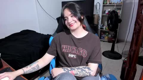Geek Nicole    im Neeko UwU online show from June 3, 2:33 pm