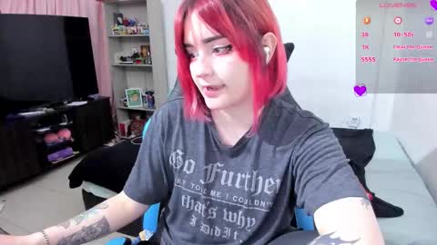 Snapshot of neeko_lol_ chatting on October 2, 11:04 am Geek Nicole im Neeko UwU online show from October 2, 11:04 am
