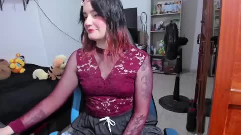 Geek Nicole    im Neeko UwU online show from April 24, 1:58 pm