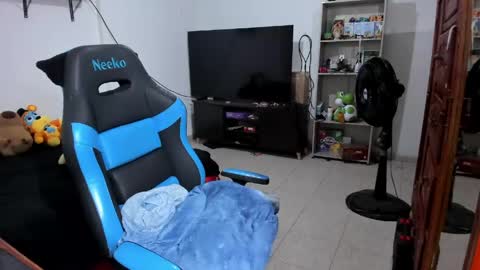 Geek Nicole    im Neeko UwU online show from May 28, 1:58 am