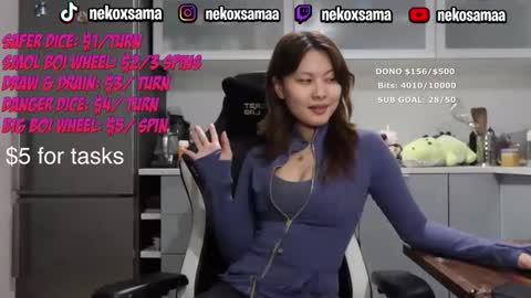 nekoxwaifu online show from April 27, 9:34 pm