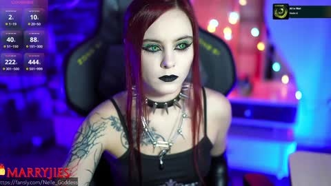 Snapshot of nelle_ chatting on January 23, 8:46 am online show from January 23, 8:46 am