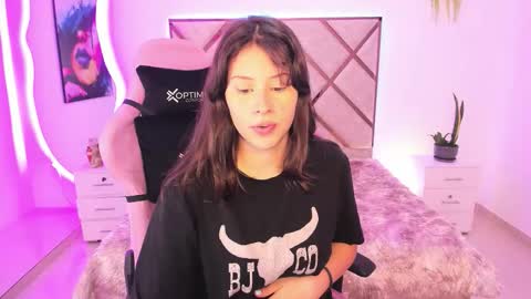 nenaarisk online show from March 14, 2:07 pm