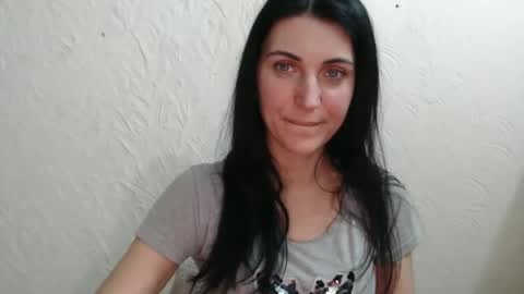 Snapshot of nensyfay_ chatting on February 11, 2:35 pm Nensy online show from February 11, 2:35 pm
