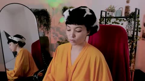 Neo Geisha online show from April 24, 8:28 am