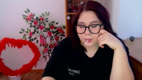 nereia online show from March 5, 10:00 am